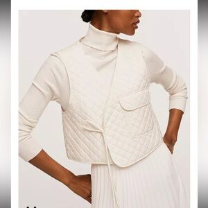 MNG Mango Crème Off White Wrap Quilted Puffer Vest with front tie. Small.